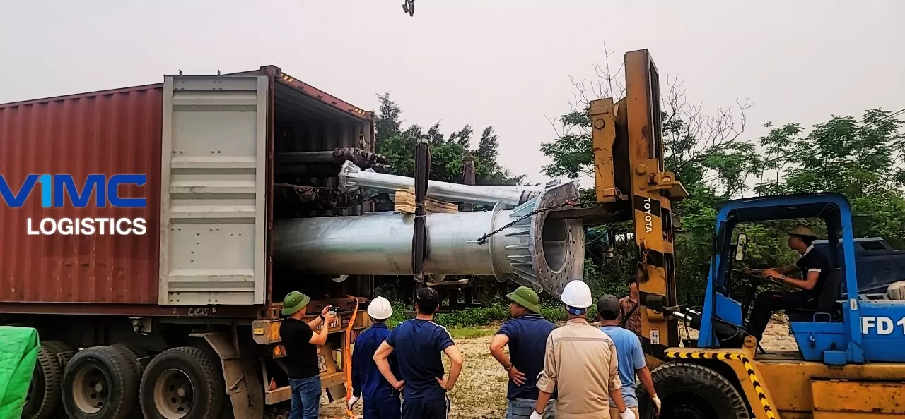 Dự án vận chuyển cột điện 500 KV Mạch 3